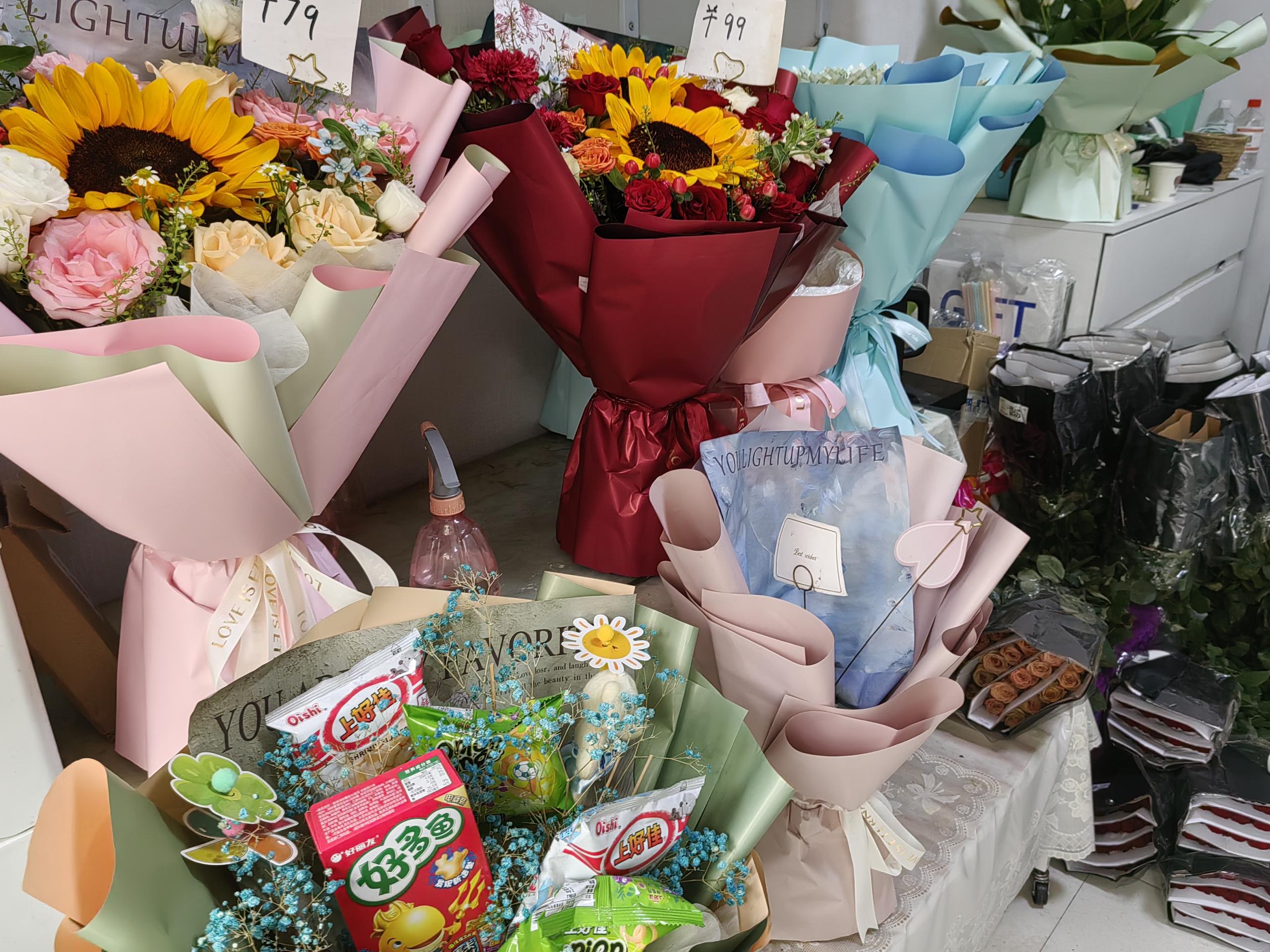 支持各种场合鲜花预定，品多新鲜！