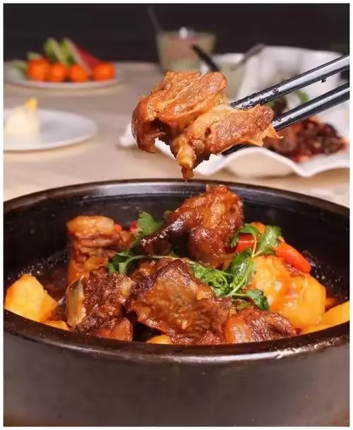 蜀乡砂锅排骨20元